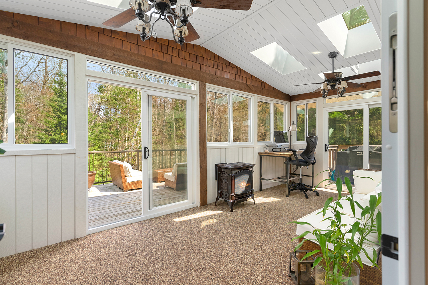 11 Rockwell Avenue 11 025 11RockwellAve FULL
